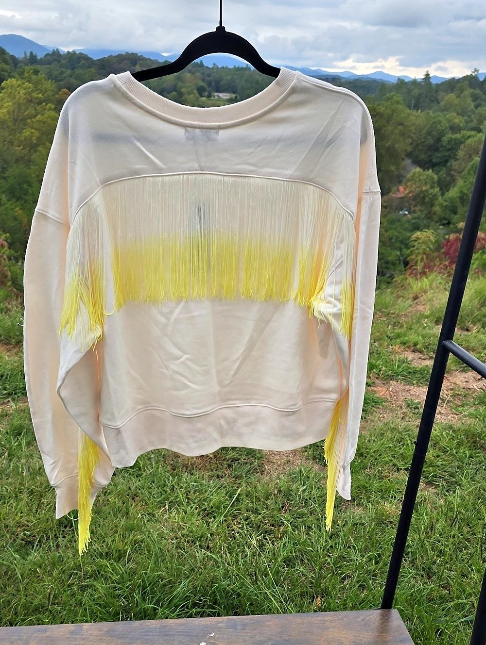 525 Fringe Sweatshirt in White & Yellow Size Large NWT